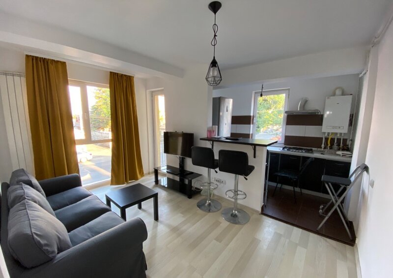 Salaj, Pecineaga, 15 min de Unirii cu stb, centrala, disponibil de luni